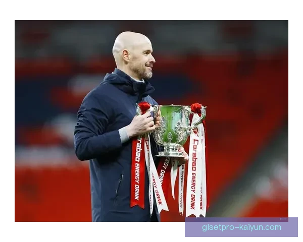 滕哈赫战术执行案例分析：球队表现稳健，战术运用效果值得关注