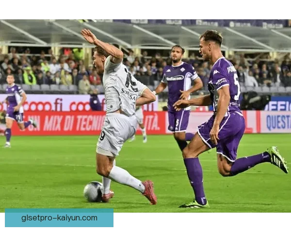 足球赛季最佳球员表现稳健，数据领跑联赛